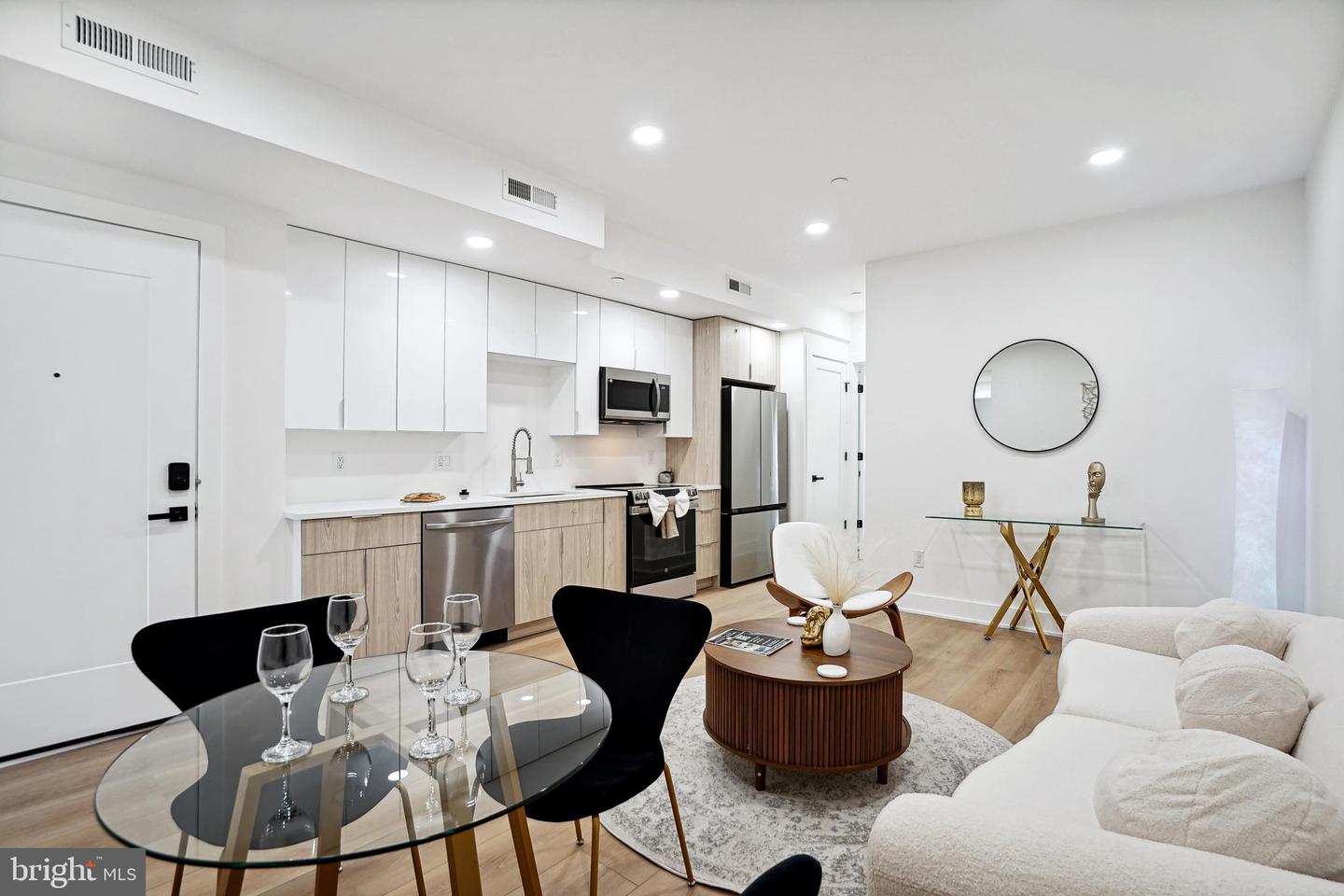 1372 BRYANT ST NE #3A, WASHINGTON, District Of Columbia 20018, 2 Bedrooms Bedrooms, ,2 BathroomsBathrooms,Residential,For sale,1372 BRYANT ST NE #3A,DCDC2212742 MLS # DCDC2212742
