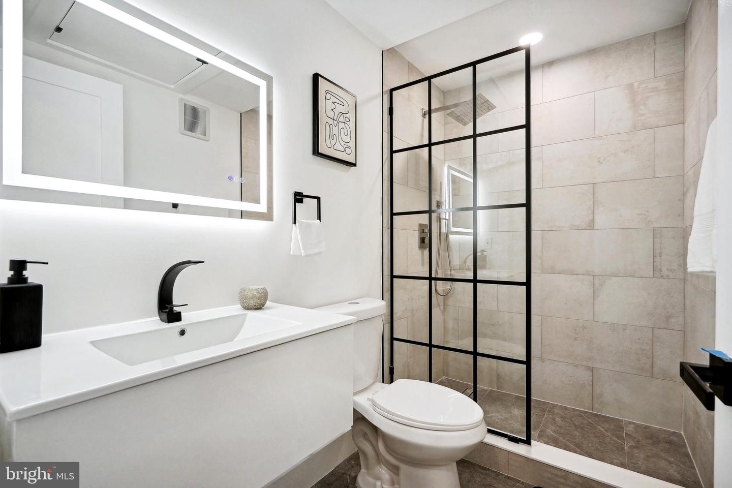 1372 BRYANT ST NE #3A, WASHINGTON, District Of Columbia 20018, 2 Bedrooms Bedrooms, ,2 BathroomsBathrooms,Residential,For sale,1372 BRYANT ST NE #3A,DCDC2212742 MLS # DCDC2212742
