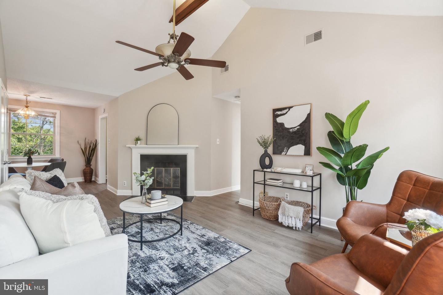 2507 ARLINGTON BLVD #20, ARLINGTON, Virginia 22201, 2 Bedrooms Bedrooms, ,1 BathroomBathrooms,Residential,For sale,2507 ARLINGTON BLVD #20,VAAR2055414 MLS # VAAR2055414