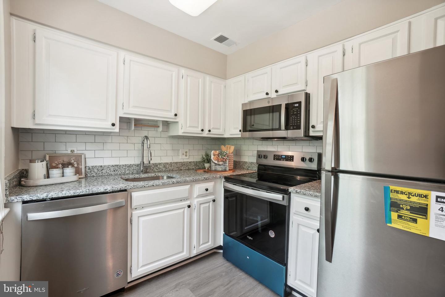 2507 ARLINGTON BLVD #20, ARLINGTON, Virginia 22201, 2 Bedrooms Bedrooms, ,1 BathroomBathrooms,Residential,For sale,2507 ARLINGTON BLVD #20,VAAR2055414 MLS # VAAR2055414
