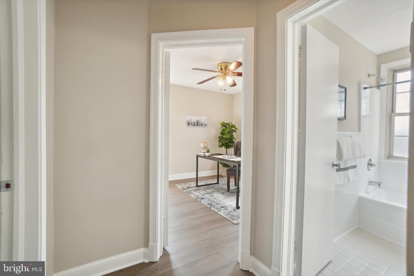 2507 ARLINGTON BLVD #20, ARLINGTON, Virginia 22201, 2 Bedrooms Bedrooms, ,1 BathroomBathrooms,Residential,For sale,2507 ARLINGTON BLVD #20,VAAR2055414 MLS # VAAR2055414