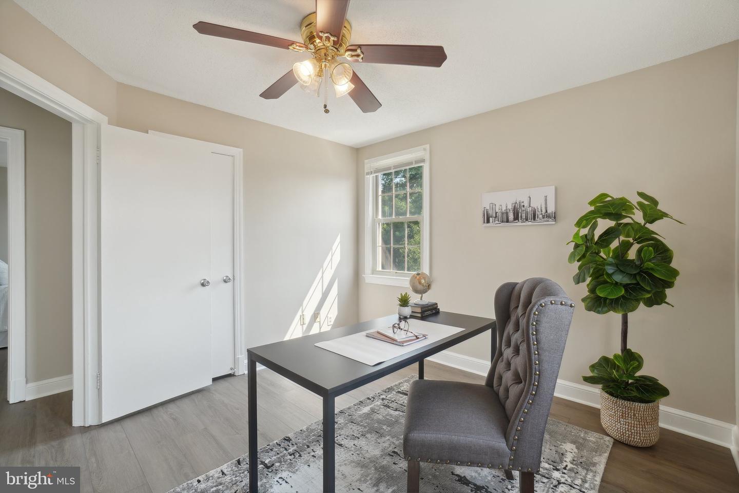 2507 ARLINGTON BLVD #20, ARLINGTON, Virginia 22201, 2 Bedrooms Bedrooms, ,1 BathroomBathrooms,Residential,For sale,2507 ARLINGTON BLVD #20,VAAR2055414 MLS # VAAR2055414