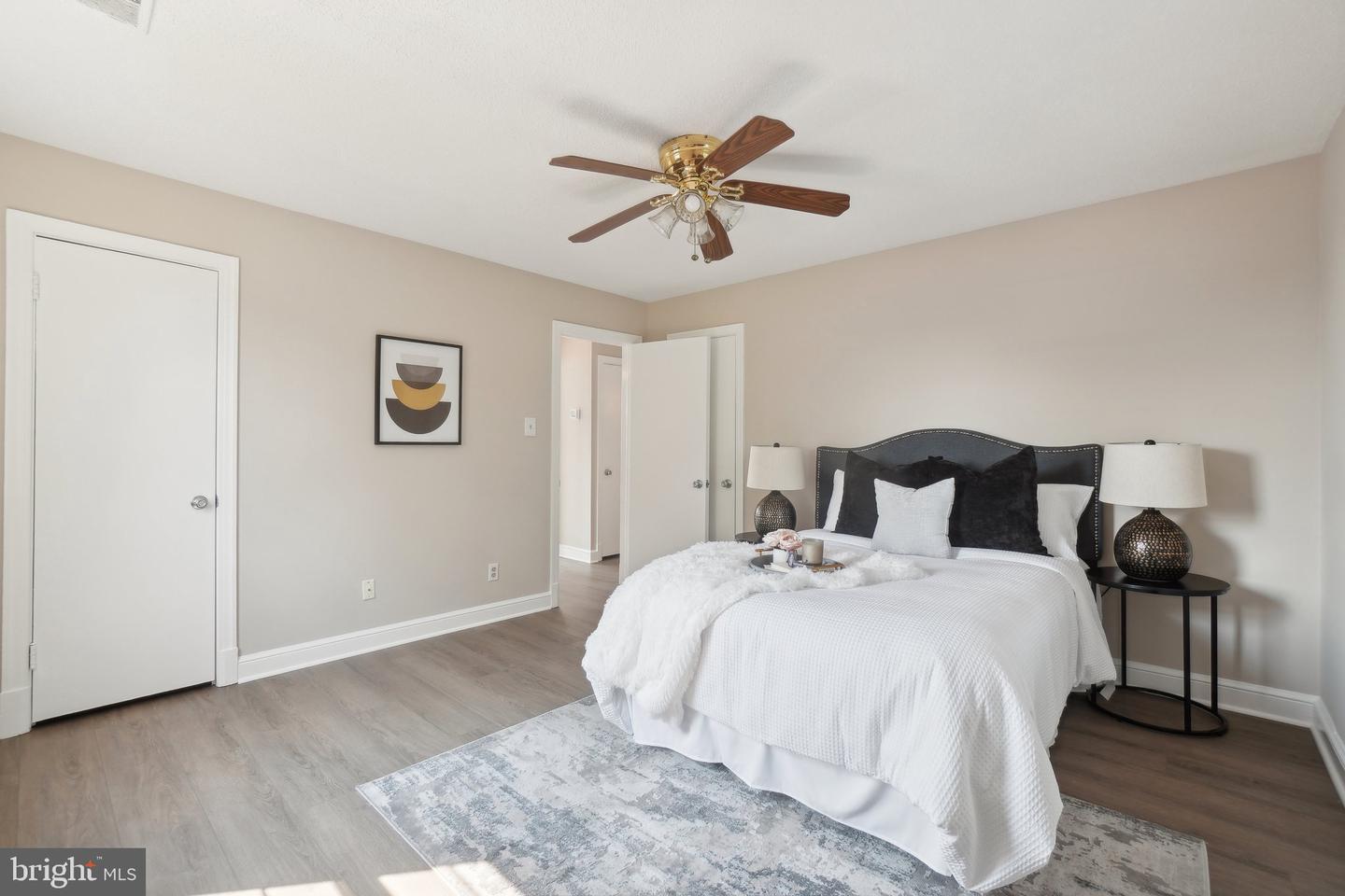 2507 ARLINGTON BLVD #20, ARLINGTON, Virginia 22201, 2 Bedrooms Bedrooms, ,1 BathroomBathrooms,Residential,For sale,2507 ARLINGTON BLVD #20,VAAR2055414 MLS # VAAR2055414