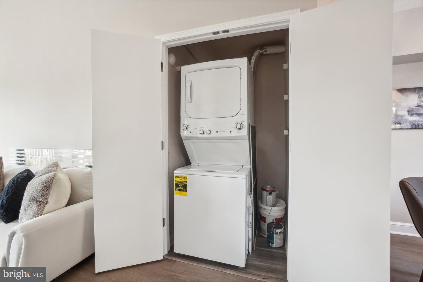 2507 ARLINGTON BLVD #20, ARLINGTON, Virginia 22201, 2 Bedrooms Bedrooms, ,1 BathroomBathrooms,Residential,For sale,2507 ARLINGTON BLVD #20,VAAR2055414 MLS # VAAR2055414