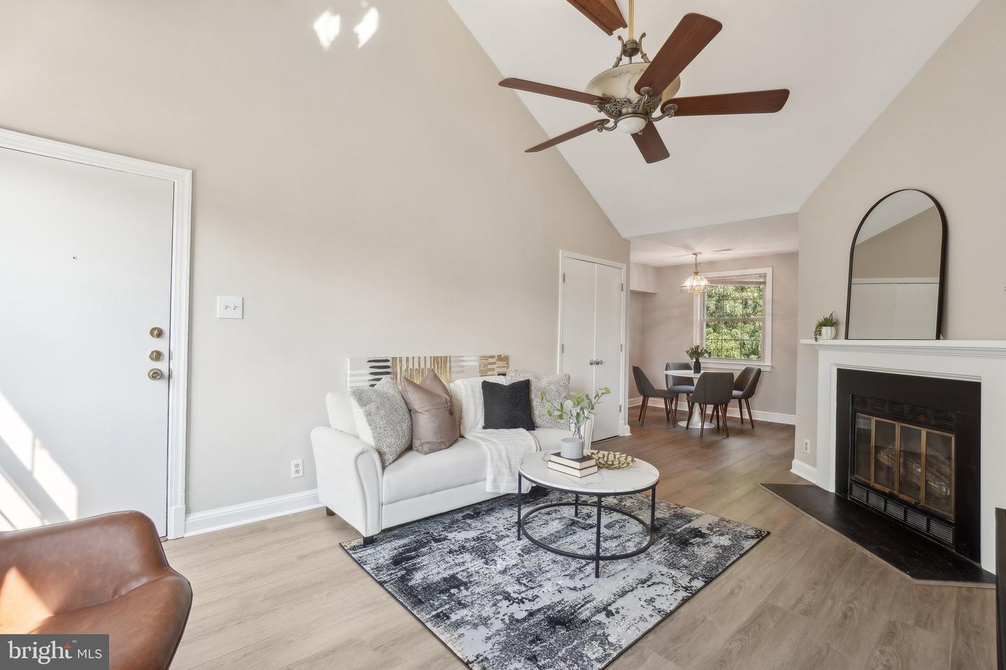 2507 ARLINGTON BLVD #20, ARLINGTON, Virginia 22201, 2 Bedrooms Bedrooms, ,1 BathroomBathrooms,Residential,For sale,2507 ARLINGTON BLVD #20,VAAR2055414 MLS # VAAR2055414