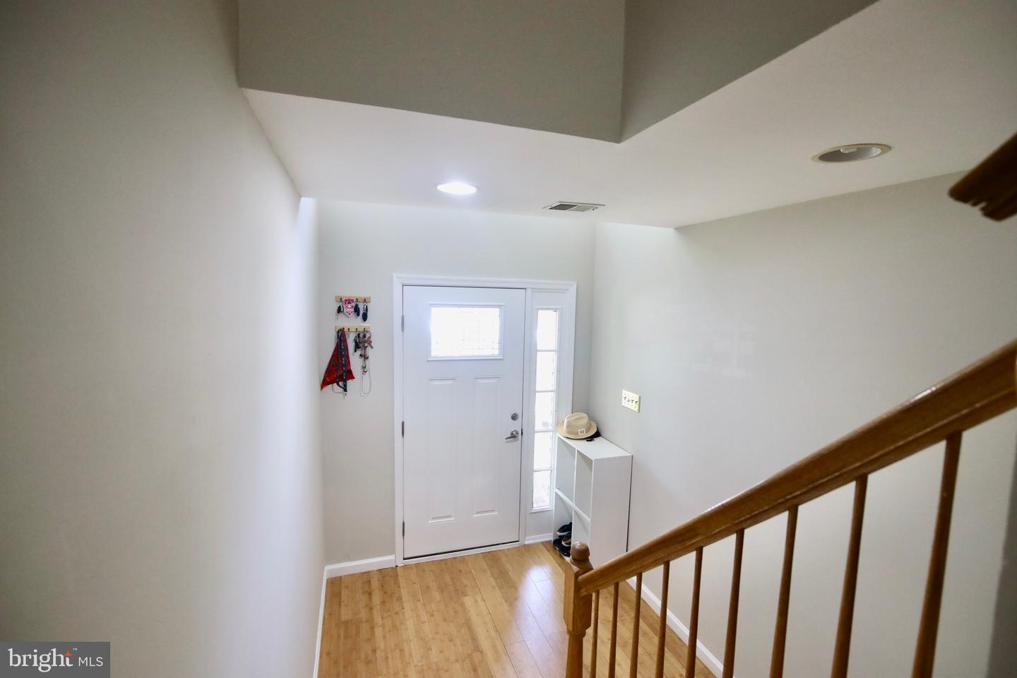 3983 CRESSIDA PL, WOODBRIDGE, Virginia 22192, 3 Bedrooms Bedrooms, ,2 BathroomsBathrooms,Residential,For sale,3983 CRESSIDA PL,VAPW2095016 MLS # VAPW2095016