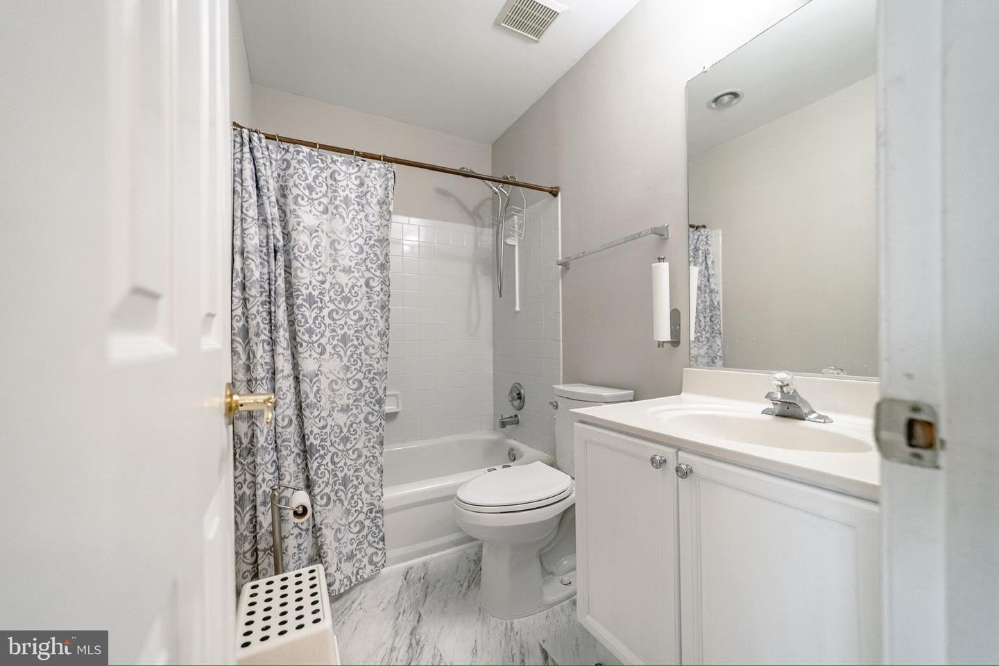 3983 CRESSIDA PL, WOODBRIDGE, Virginia 22192, 3 Bedrooms Bedrooms, ,2 BathroomsBathrooms,Residential,For sale,3983 CRESSIDA PL,VAPW2095016 MLS # VAPW2095016
