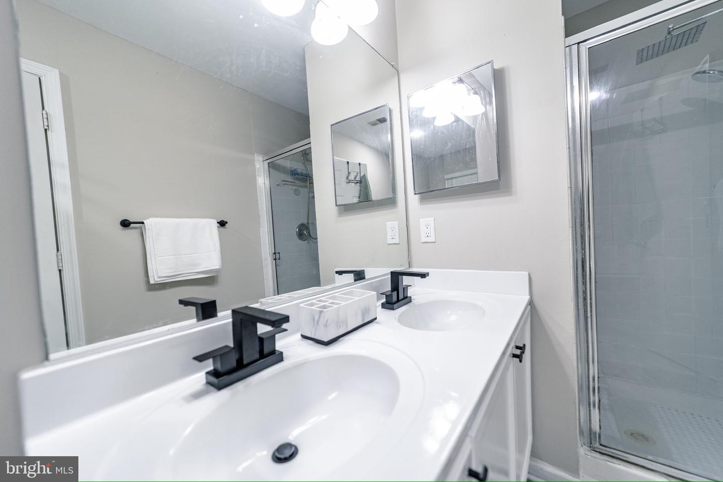 3983 CRESSIDA PL, WOODBRIDGE, Virginia 22192, 3 Bedrooms Bedrooms, ,2 BathroomsBathrooms,Residential,For sale,3983 CRESSIDA PL,VAPW2095016 MLS # VAPW2095016