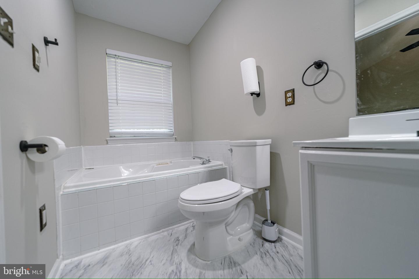 3983 CRESSIDA PL, WOODBRIDGE, Virginia 22192, 3 Bedrooms Bedrooms, ,2 BathroomsBathrooms,Residential,For sale,3983 CRESSIDA PL,VAPW2095016 MLS # VAPW2095016