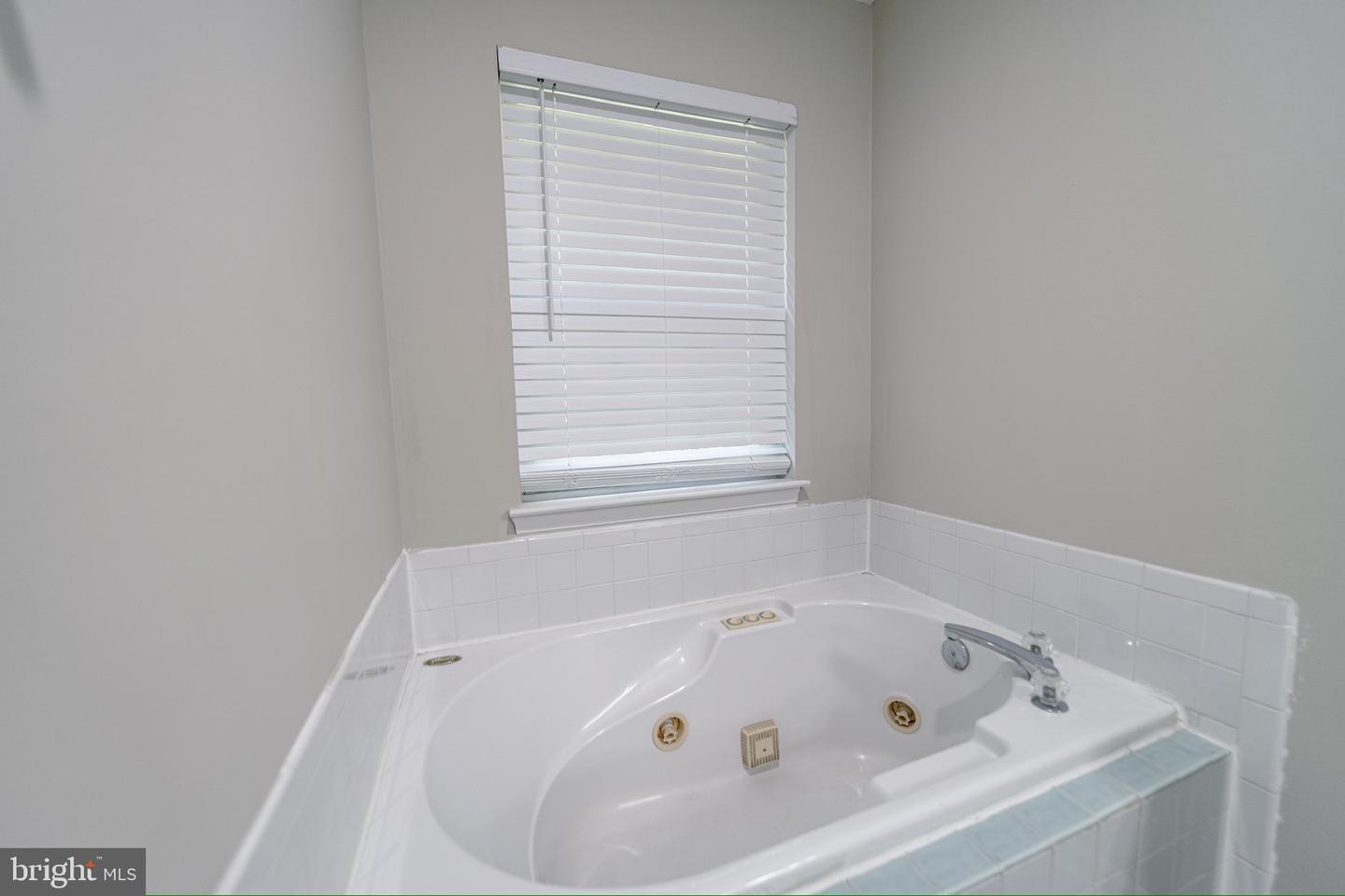 3983 CRESSIDA PL, WOODBRIDGE, Virginia 22192, 3 Bedrooms Bedrooms, ,2 BathroomsBathrooms,Residential,For sale,3983 CRESSIDA PL,VAPW2095016 MLS # VAPW2095016