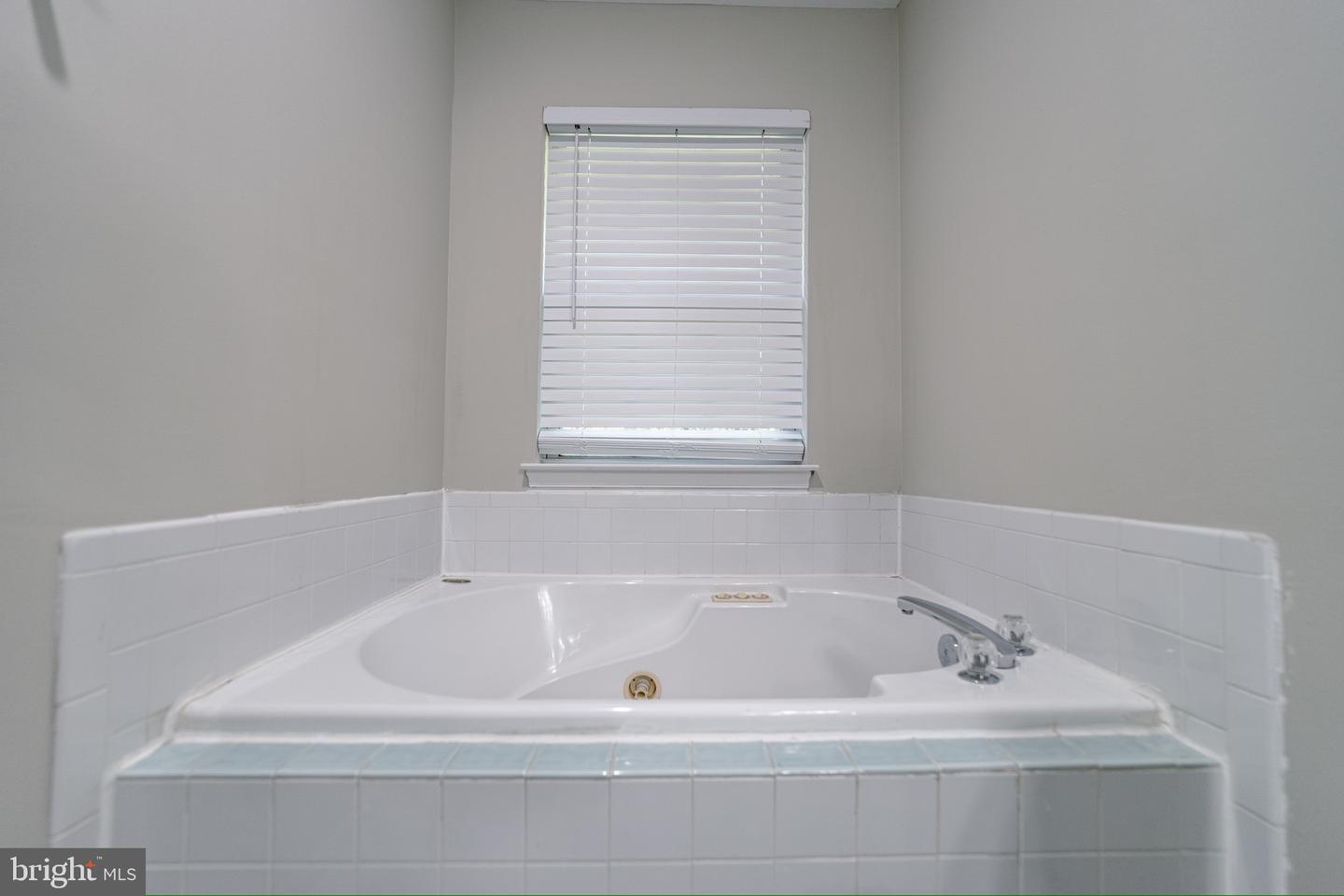 3983 CRESSIDA PL, WOODBRIDGE, Virginia 22192, 3 Bedrooms Bedrooms, ,2 BathroomsBathrooms,Residential,For sale,3983 CRESSIDA PL,VAPW2095016 MLS # VAPW2095016