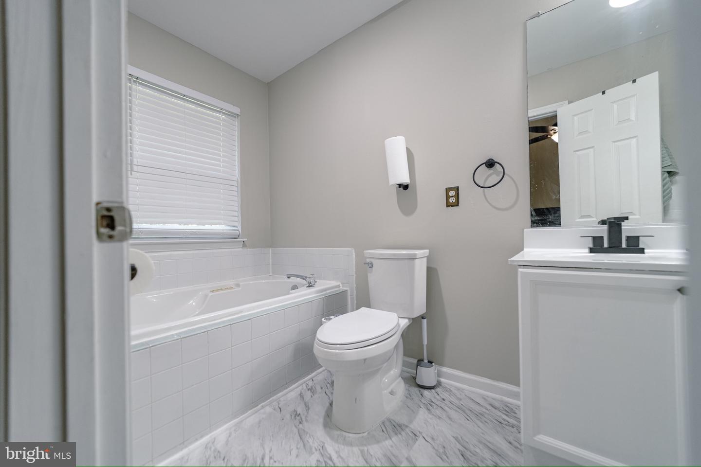 3983 CRESSIDA PL, WOODBRIDGE, Virginia 22192, 3 Bedrooms Bedrooms, ,2 BathroomsBathrooms,Residential,For sale,3983 CRESSIDA PL,VAPW2095016 MLS # VAPW2095016