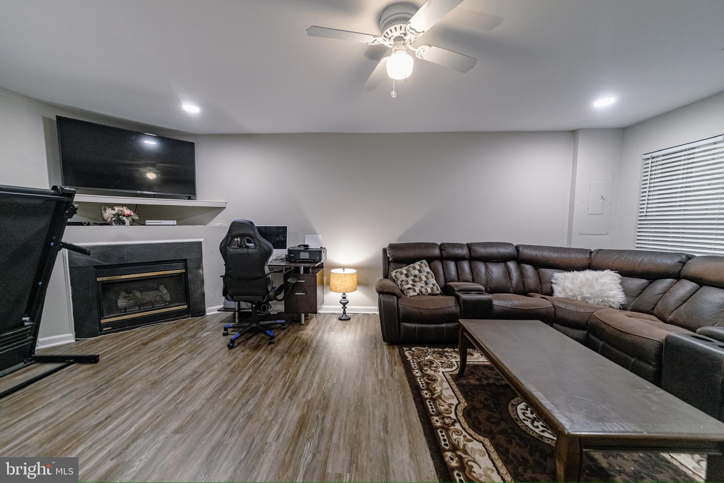 3983 CRESSIDA PL, WOODBRIDGE, Virginia 22192, 3 Bedrooms Bedrooms, ,2 BathroomsBathrooms,Residential,For sale,3983 CRESSIDA PL,VAPW2095016 MLS # VAPW2095016