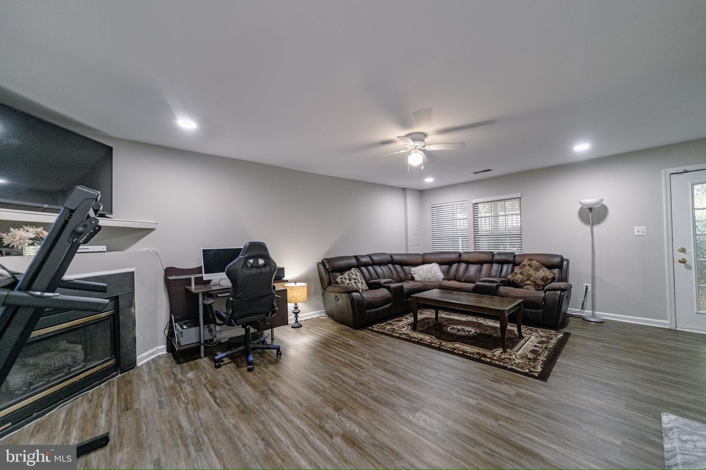 3983 CRESSIDA PL, WOODBRIDGE, Virginia 22192, 3 Bedrooms Bedrooms, ,2 BathroomsBathrooms,Residential,For sale,3983 CRESSIDA PL,VAPW2095016 MLS # VAPW2095016