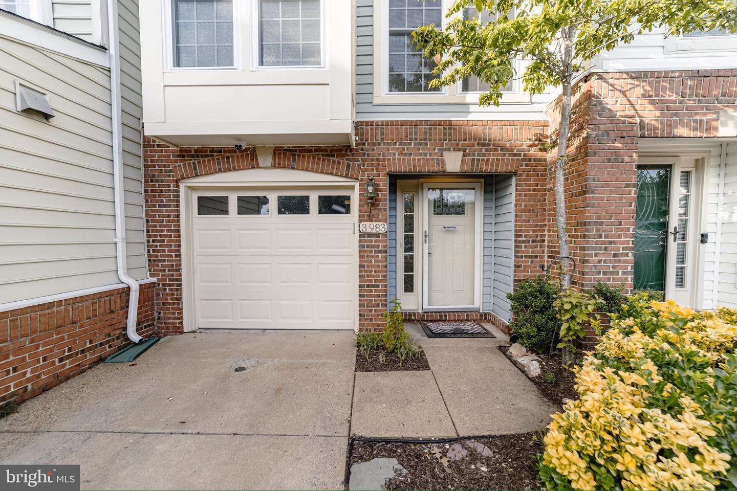 3983 CRESSIDA PL, WOODBRIDGE, Virginia 22192, 3 Bedrooms Bedrooms, ,2 BathroomsBathrooms,Residential,For sale,3983 CRESSIDA PL,VAPW2095016 MLS # VAPW2095016