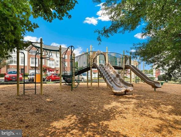 3983 CRESSIDA PL, WOODBRIDGE, Virginia 22192, 3 Bedrooms Bedrooms, ,2 BathroomsBathrooms,Residential,For sale,3983 CRESSIDA PL,VAPW2095016 MLS # VAPW2095016