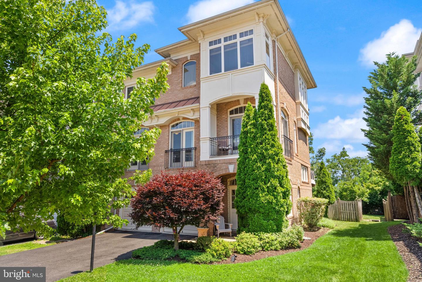 19060 ARROYO TER, LEESBURG, Virginia 20176, 4 Bedrooms Bedrooms, ,4 BathroomsBathrooms,Residential,For sale,19060 ARROYO TER,VALO2100428 MLS # VALO2100428