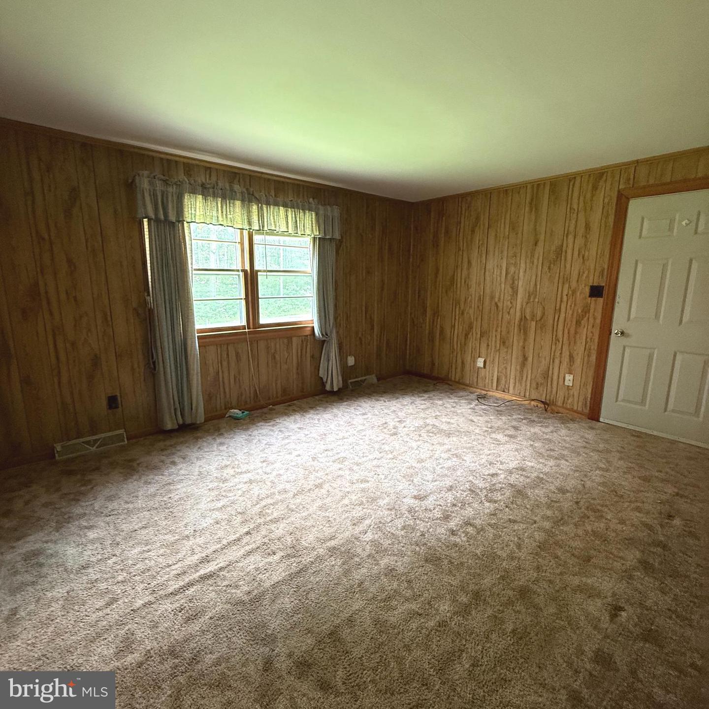 10619 CATHARPIN RD, SPOTSYLVANIA, Virginia 22551, 4 Bedrooms Bedrooms, ,1 BathroomBathrooms,Residential,For sale,10619 CATHARPIN RD,VASP2034824 MLS # VASP2034824