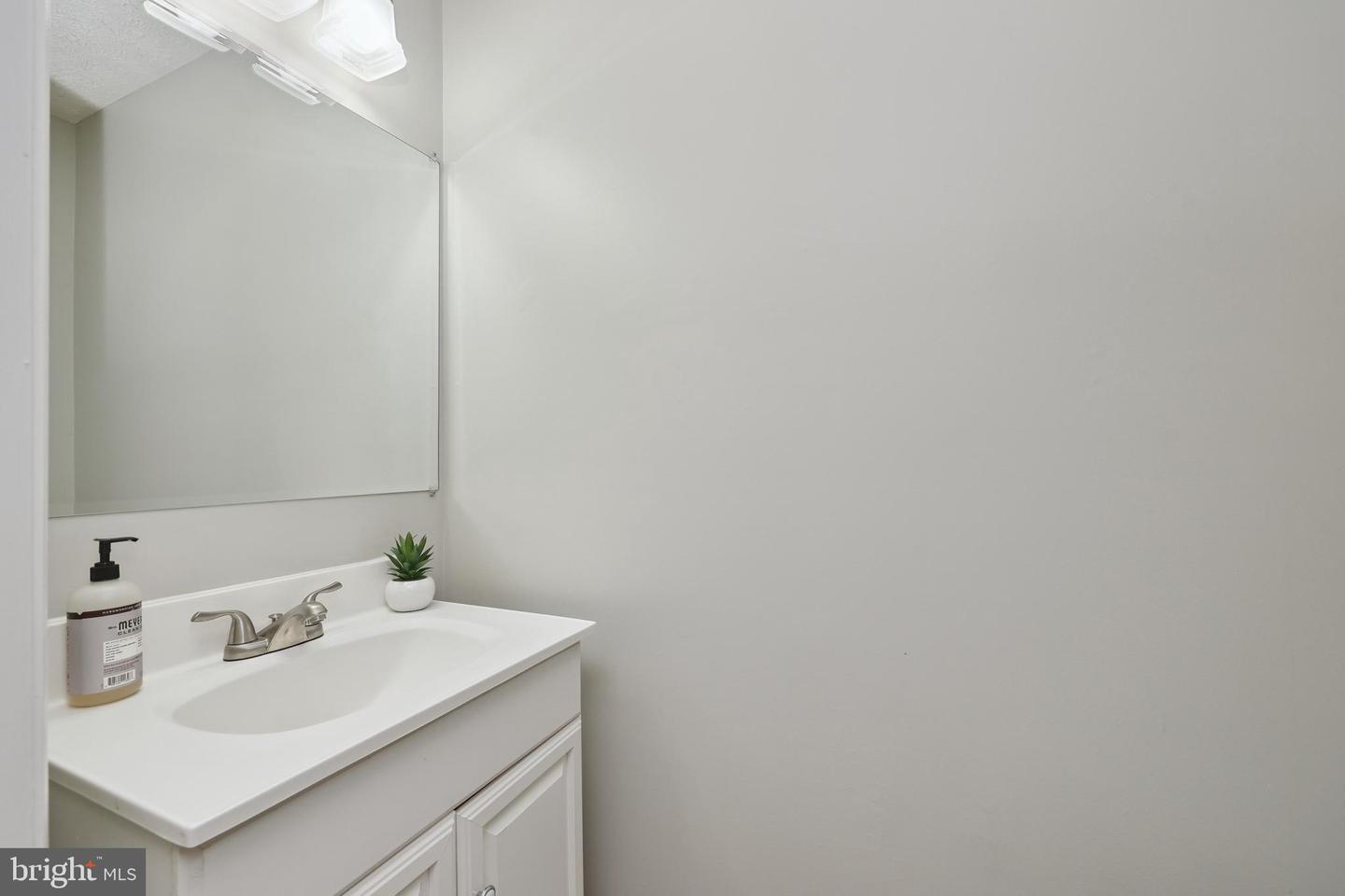 6366 BONHAM PL, CENTREVILLE, Virginia 20121, 3 Bedrooms Bedrooms, ,2 BathroomsBathrooms,Residential,For sale,6366 BONHAM PL,VAFX2256404 MLS # VAFX2256404