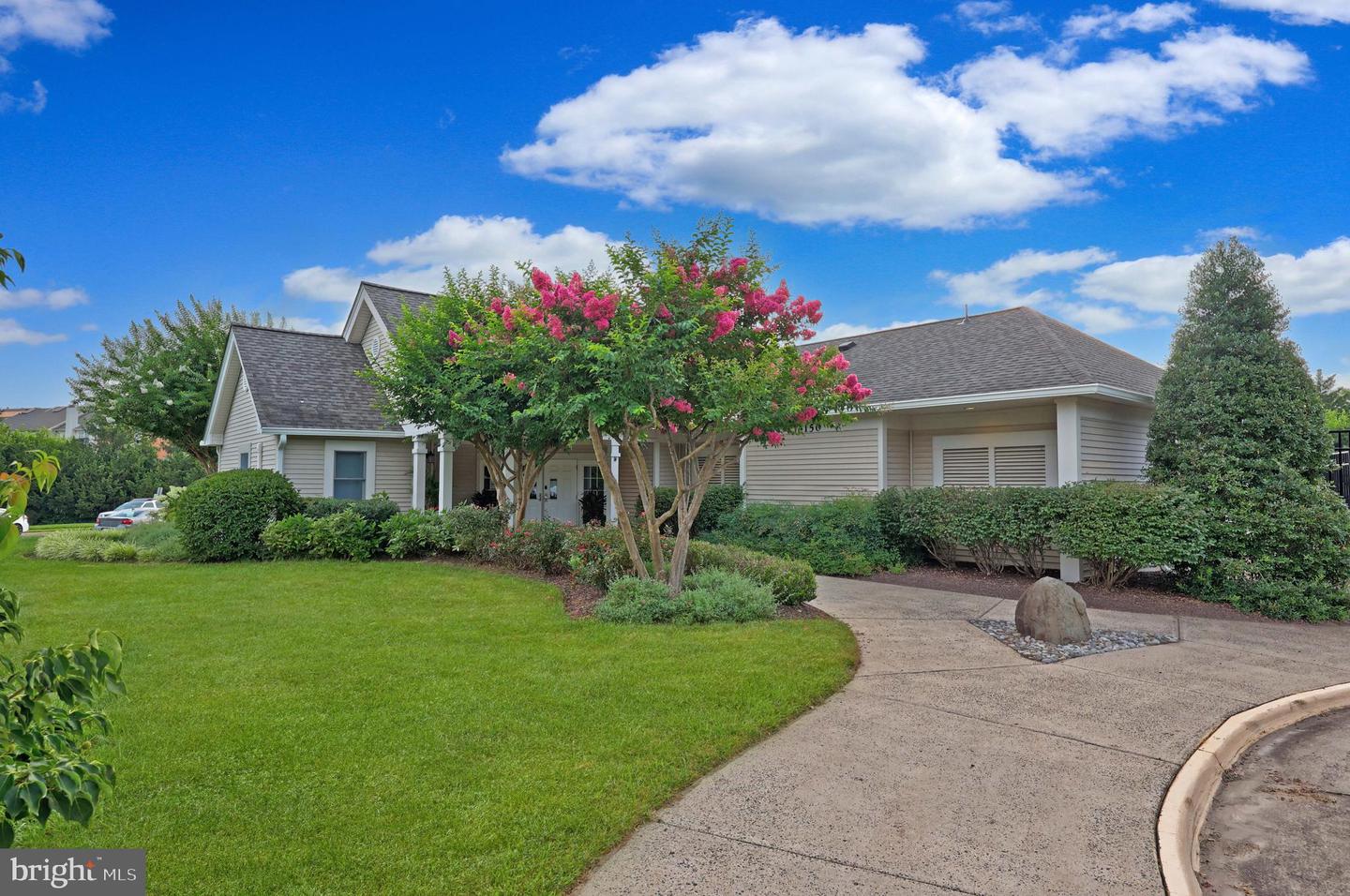 6366 BONHAM PL, CENTREVILLE, Virginia 20121, 3 Bedrooms Bedrooms, ,2 BathroomsBathrooms,Residential,For sale,6366 BONHAM PL,VAFX2256404 MLS # VAFX2256404