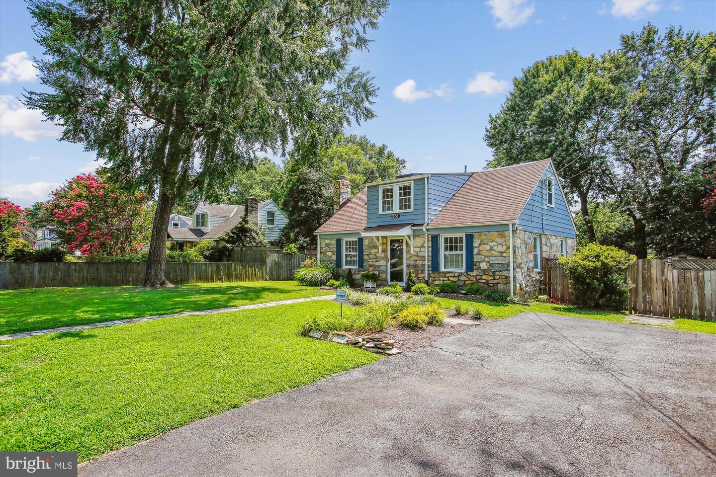 2605 POPKINS LN, ALEXANDRIA, Virginia 22306, 3 Bedrooms Bedrooms, 9 Rooms Rooms,2 BathroomsBathrooms,Residential,For sale,2605 POPKINS LN,VAFX2256456 MLS # VAFX2256456