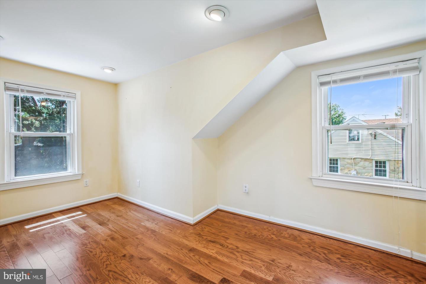 2605 POPKINS LN, ALEXANDRIA, Virginia 22306, 3 Bedrooms Bedrooms, 9 Rooms Rooms,2 BathroomsBathrooms,Residential,For sale,2605 POPKINS LN,VAFX2256456 MLS # VAFX2256456