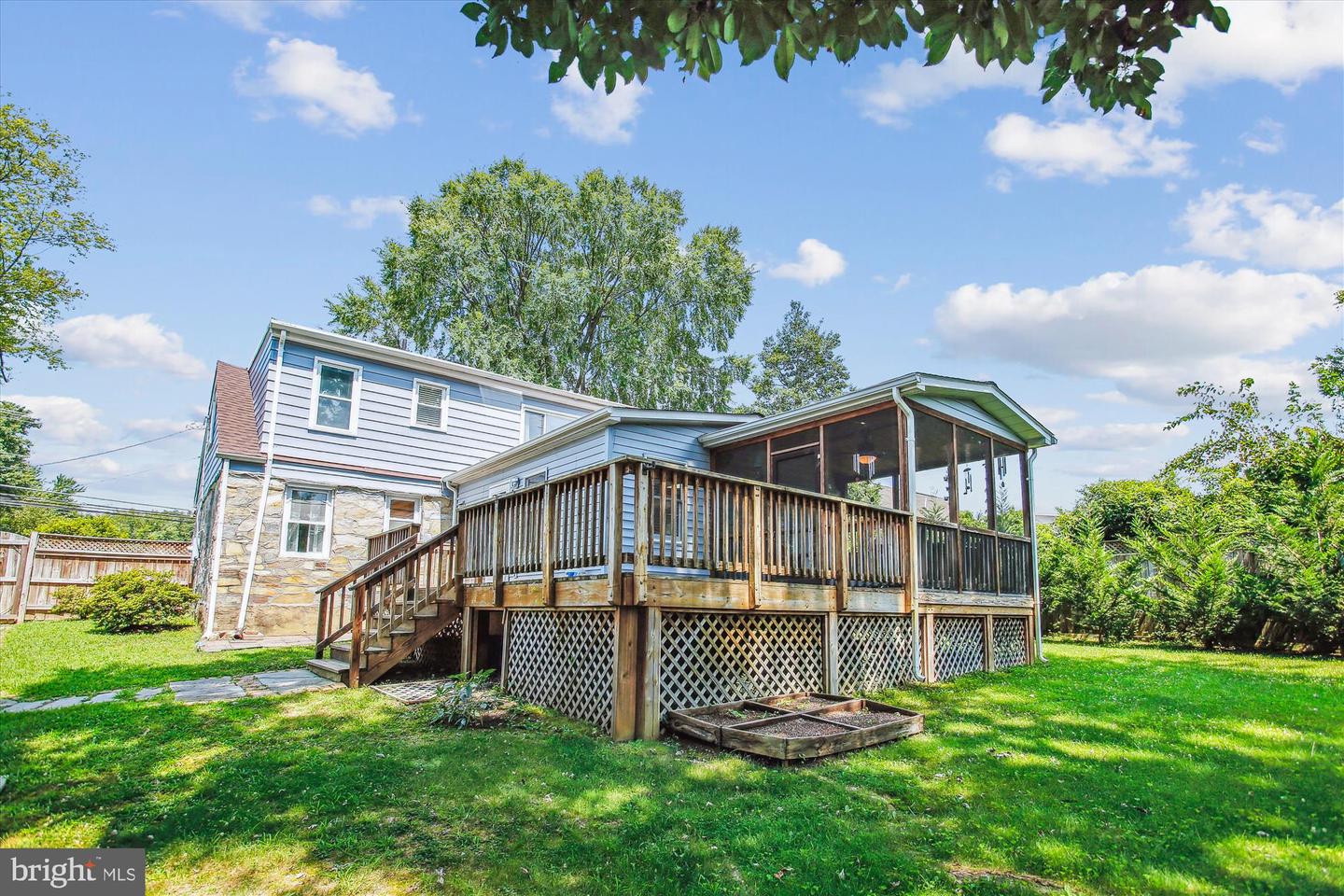 2605 POPKINS LN, ALEXANDRIA, Virginia 22306, 3 Bedrooms Bedrooms, 9 Rooms Rooms,2 BathroomsBathrooms,Residential,For sale,2605 POPKINS LN,VAFX2256456 MLS # VAFX2256456