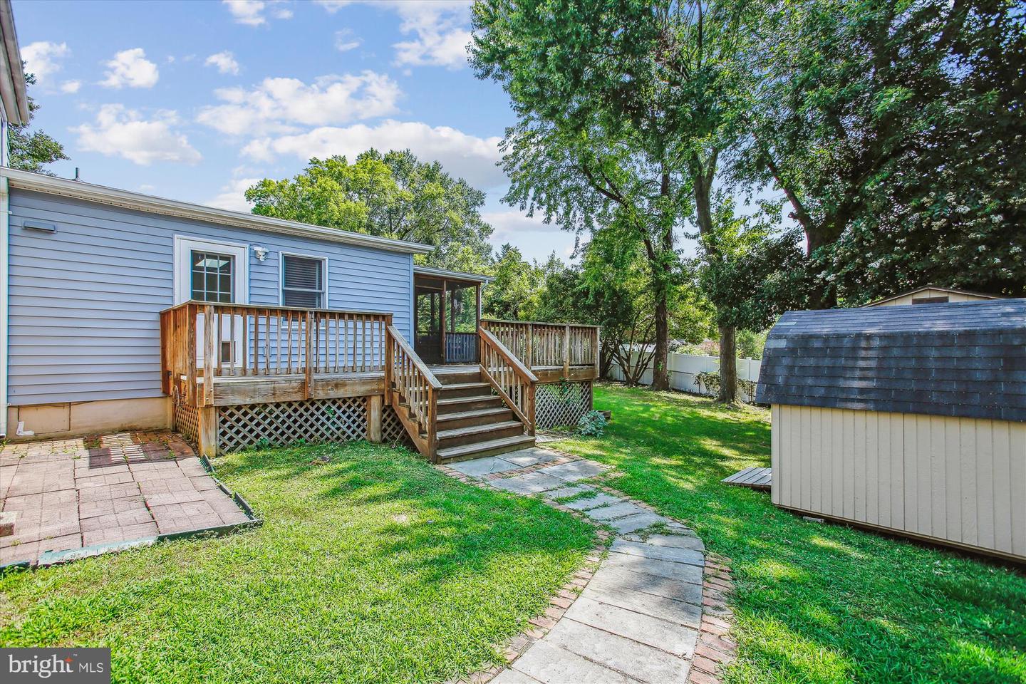 2605 POPKINS LN, ALEXANDRIA, Virginia 22306, 3 Bedrooms Bedrooms, 9 Rooms Rooms,2 BathroomsBathrooms,Residential,For sale,2605 POPKINS LN,VAFX2256456 MLS # VAFX2256456