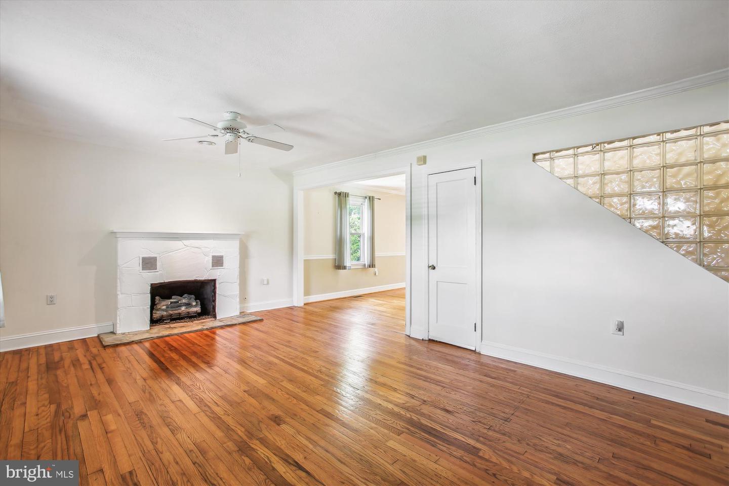 2605 POPKINS LN, ALEXANDRIA, Virginia 22306, 3 Bedrooms Bedrooms, 9 Rooms Rooms,2 BathroomsBathrooms,Residential,For sale,2605 POPKINS LN,VAFX2256456 MLS # VAFX2256456