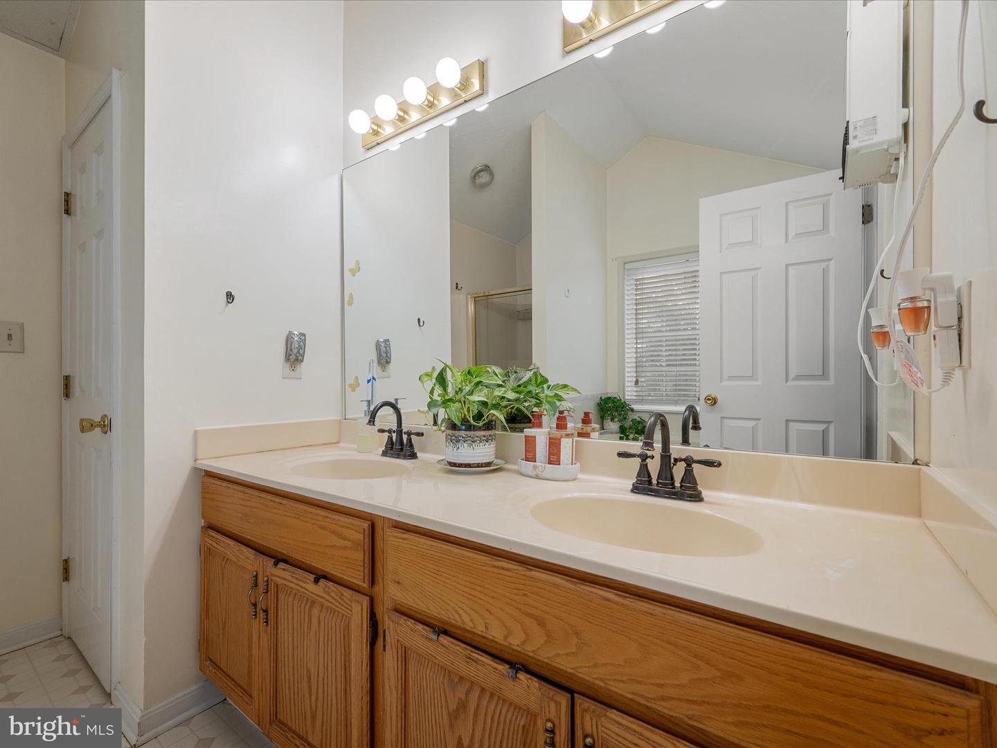 214 CAVALRY DR, WINCHESTER, Virginia 22602, 4 Bedrooms Bedrooms, ,2 BathroomsBathrooms,Residential,For sale,214 CAVALRY DR,VAFV2035550 MLS # VAFV2035550