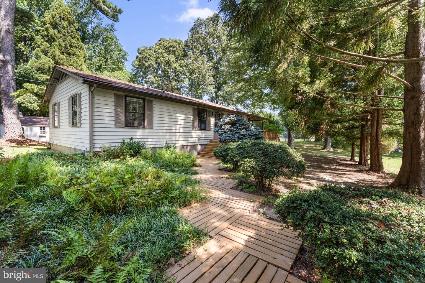 255 COLORADO DR, HEATHSVILLE, Virginia 22473, 3 Bedrooms Bedrooms, 5 Rooms Rooms,2 BathroomsBathrooms,Residential,For sale,255 COLORADO DR,VANV2001688 MLS # VANV2001688