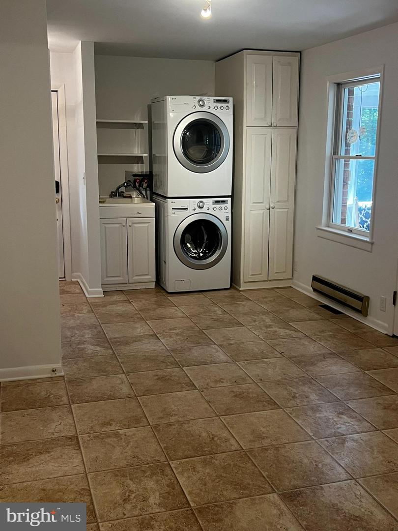 123 COUNTRY CLUB DR, STANARDSVILLE, Virginia 22973, 4 Bedrooms Bedrooms, 7 Rooms Rooms,3 BathroomsBathrooms,Residential,For sale,123 COUNTRY CLUB DR,VAGR2000744 MLS # VAGR2000744