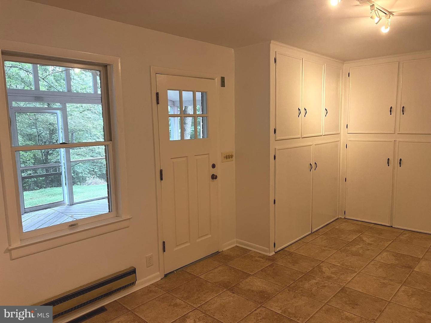 123 COUNTRY CLUB DR, STANARDSVILLE, Virginia 22973, 4 Bedrooms Bedrooms, 7 Rooms Rooms,3 BathroomsBathrooms,Residential,For sale,123 COUNTRY CLUB DR,VAGR2000744 MLS # VAGR2000744