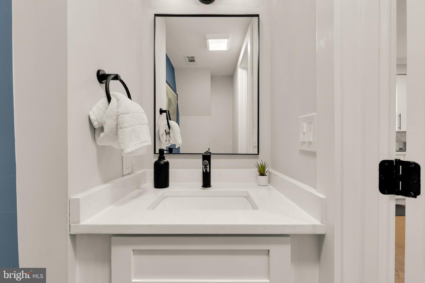 4502 NEW HAMPSHIRE AVE NW, WASHINGTON, District Of Columbia 20011, 4 Bedrooms Bedrooms, ,3 BathroomsBathrooms,Residential,For sale,4502 NEW HAMPSHIRE AVE NW,DCDC2211680 MLS # DCDC2211680