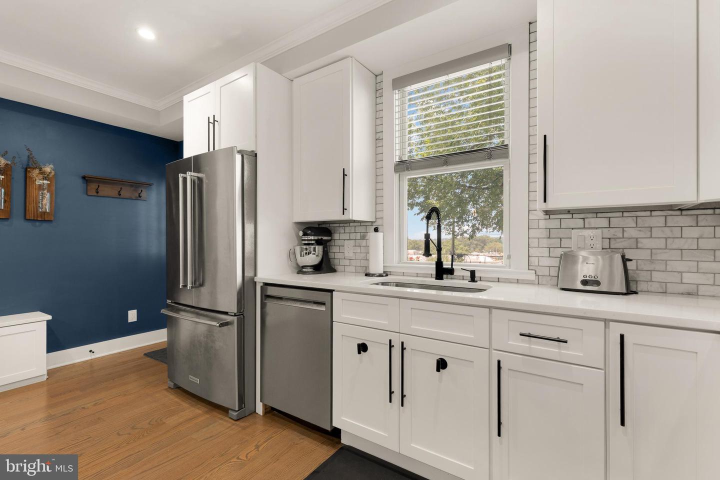 4502 NEW HAMPSHIRE AVE NW, WASHINGTON, District Of Columbia 20011, 4 Bedrooms Bedrooms, ,3 BathroomsBathrooms,Residential,For sale,4502 NEW HAMPSHIRE AVE NW,DCDC2211680 MLS # DCDC2211680