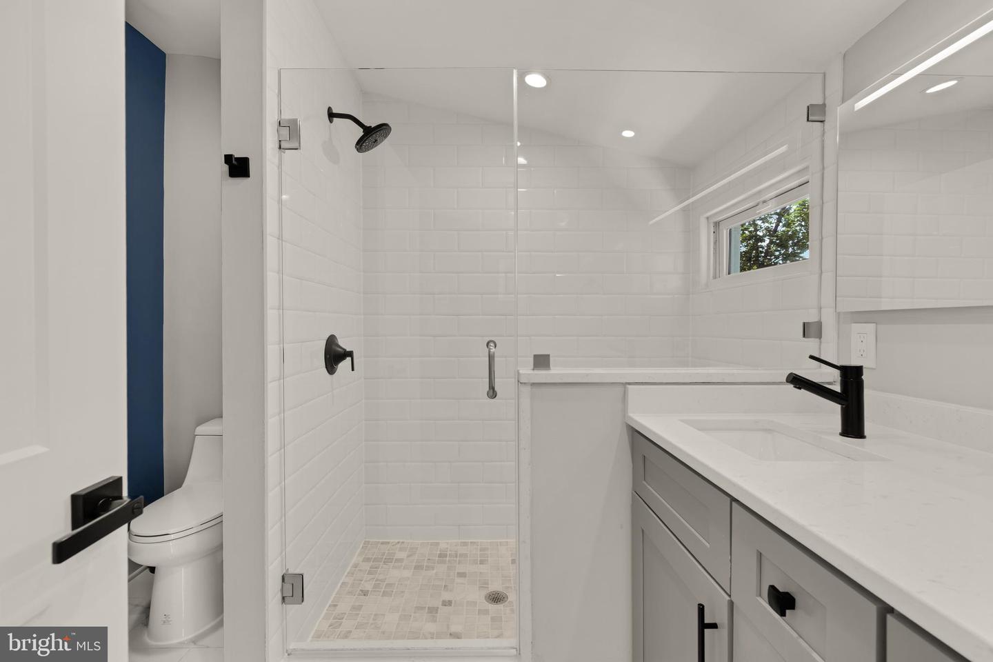 4502 NEW HAMPSHIRE AVE NW, WASHINGTON, District Of Columbia 20011, 4 Bedrooms Bedrooms, ,3 BathroomsBathrooms,Residential,For sale,4502 NEW HAMPSHIRE AVE NW,DCDC2211680 MLS # DCDC2211680