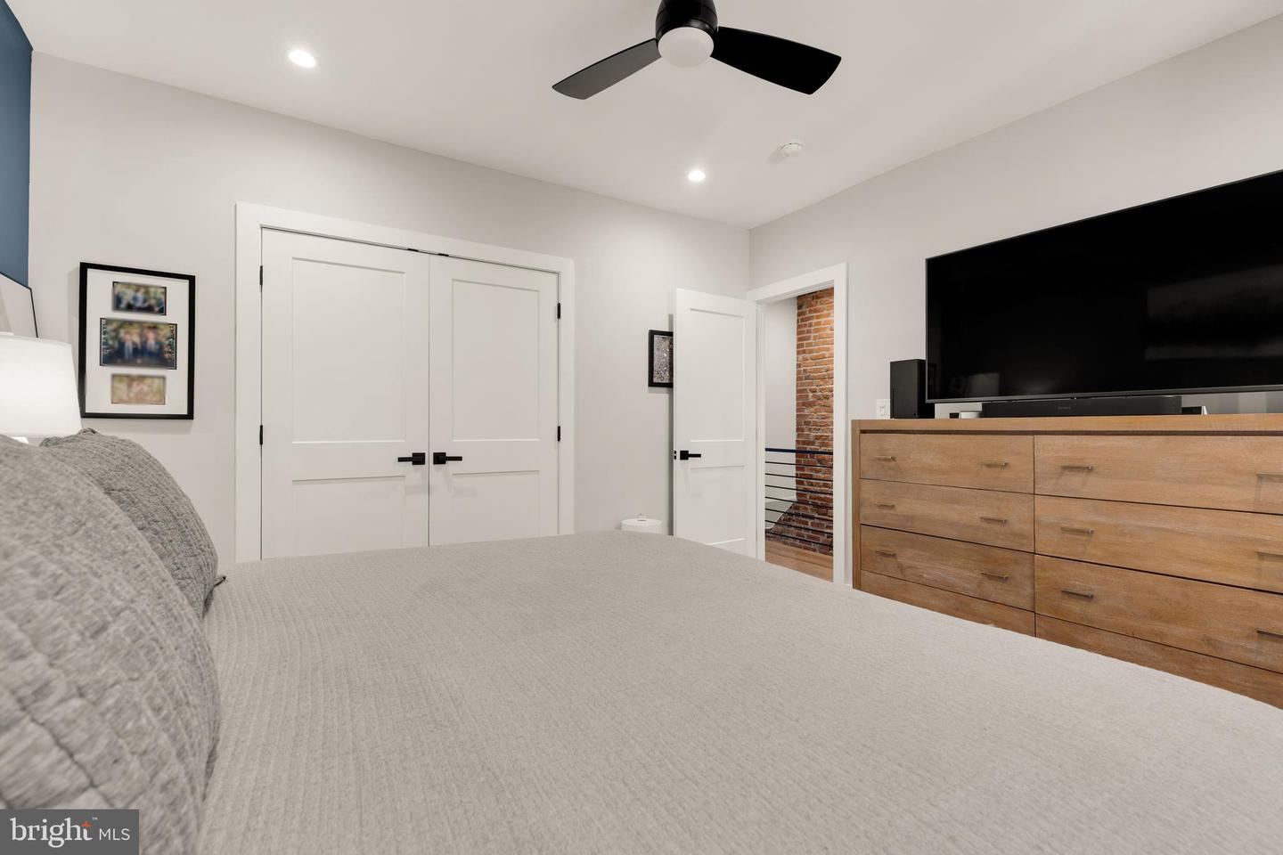 4502 NEW HAMPSHIRE AVE NW, WASHINGTON, District Of Columbia 20011, 4 Bedrooms Bedrooms, ,3 BathroomsBathrooms,Residential,For sale,4502 NEW HAMPSHIRE AVE NW,DCDC2211680 MLS # DCDC2211680