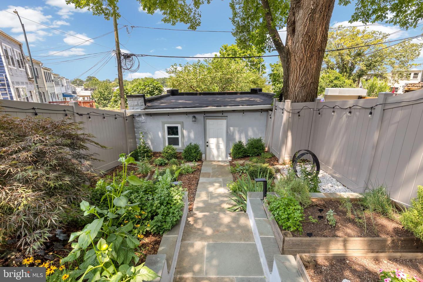 4502 NEW HAMPSHIRE AVE NW, WASHINGTON, District Of Columbia 20011, 4 Bedrooms Bedrooms, ,3 BathroomsBathrooms,Residential,For sale,4502 NEW HAMPSHIRE AVE NW,DCDC2211680 MLS # DCDC2211680