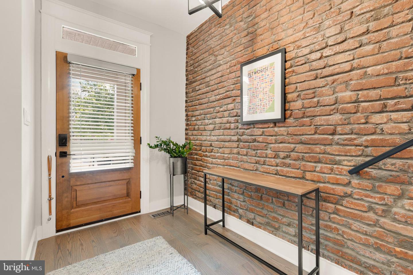 4502 NEW HAMPSHIRE AVE NW, WASHINGTON, District Of Columbia 20011, 4 Bedrooms Bedrooms, ,3 BathroomsBathrooms,Residential,For sale,4502 NEW HAMPSHIRE AVE NW,DCDC2211680 MLS # DCDC2211680