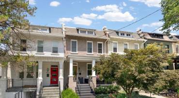4502 NEW HAMPSHIRE AVE NW, WASHINGTON, District Of Columbia 20011, 4 Bedrooms Bedrooms, ,3 BathroomsBathrooms,Residential,For sale,4502 NEW HAMPSHIRE AVE NW,DCDC2211680 MLS # DCDC2211680