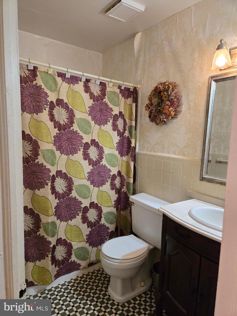 10722 SCOTT DR, FAIRFAX, Virginia 22030, 5 Bedrooms Bedrooms, ,2 BathroomsBathrooms,Residential,For sale,10722 SCOTT DR,VAFC2006680 MLS # VAFC2006680