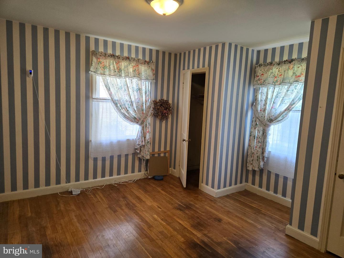 10722 SCOTT DR, FAIRFAX, Virginia 22030, 5 Bedrooms Bedrooms, ,2 BathroomsBathrooms,Residential,For sale,10722 SCOTT DR,VAFC2006680 MLS # VAFC2006680