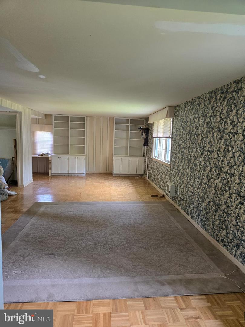 10722 SCOTT DR, FAIRFAX, Virginia 22030, 5 Bedrooms Bedrooms, ,2 BathroomsBathrooms,Residential,For sale,10722 SCOTT DR,VAFC2006680 MLS # VAFC2006680