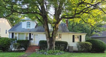 10722 SCOTT DR, FAIRFAX, Virginia 22030, 5 Bedrooms Bedrooms, ,2 BathroomsBathrooms,Residential,For sale,10722 SCOTT DR,VAFC2006680 MLS # VAFC2006680