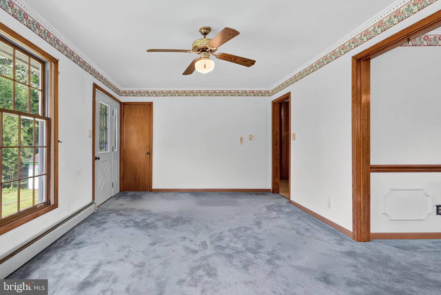 11299 RUSSELL RD, HILLSBORO, Virginia 20132, 3 Bedrooms Bedrooms, ,2 BathroomsBathrooms,Residential,For sale,11299 RUSSELL RD,VALO2103034 MLS # VALO2103034