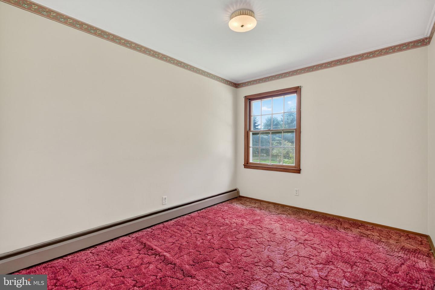 11299 RUSSELL RD, HILLSBORO, Virginia 20132, 3 Bedrooms Bedrooms, ,2 BathroomsBathrooms,Residential,For sale,11299 RUSSELL RD,VALO2103034 MLS # VALO2103034