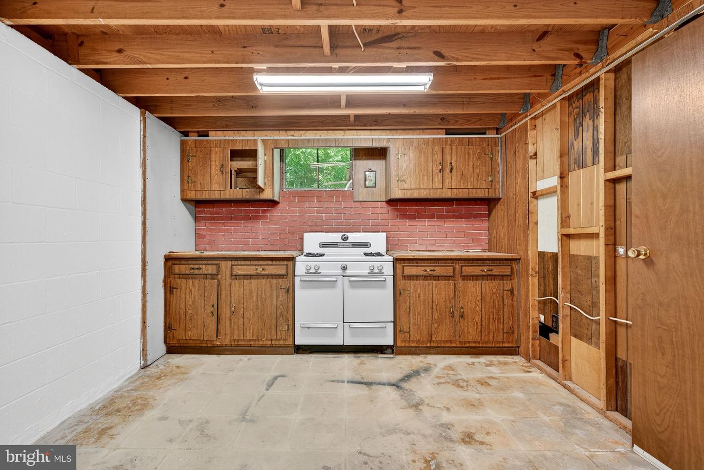 11299 RUSSELL RD, HILLSBORO, Virginia 20132, 3 Bedrooms Bedrooms, ,2 BathroomsBathrooms,Residential,For sale,11299 RUSSELL RD,VALO2103034 MLS # VALO2103034