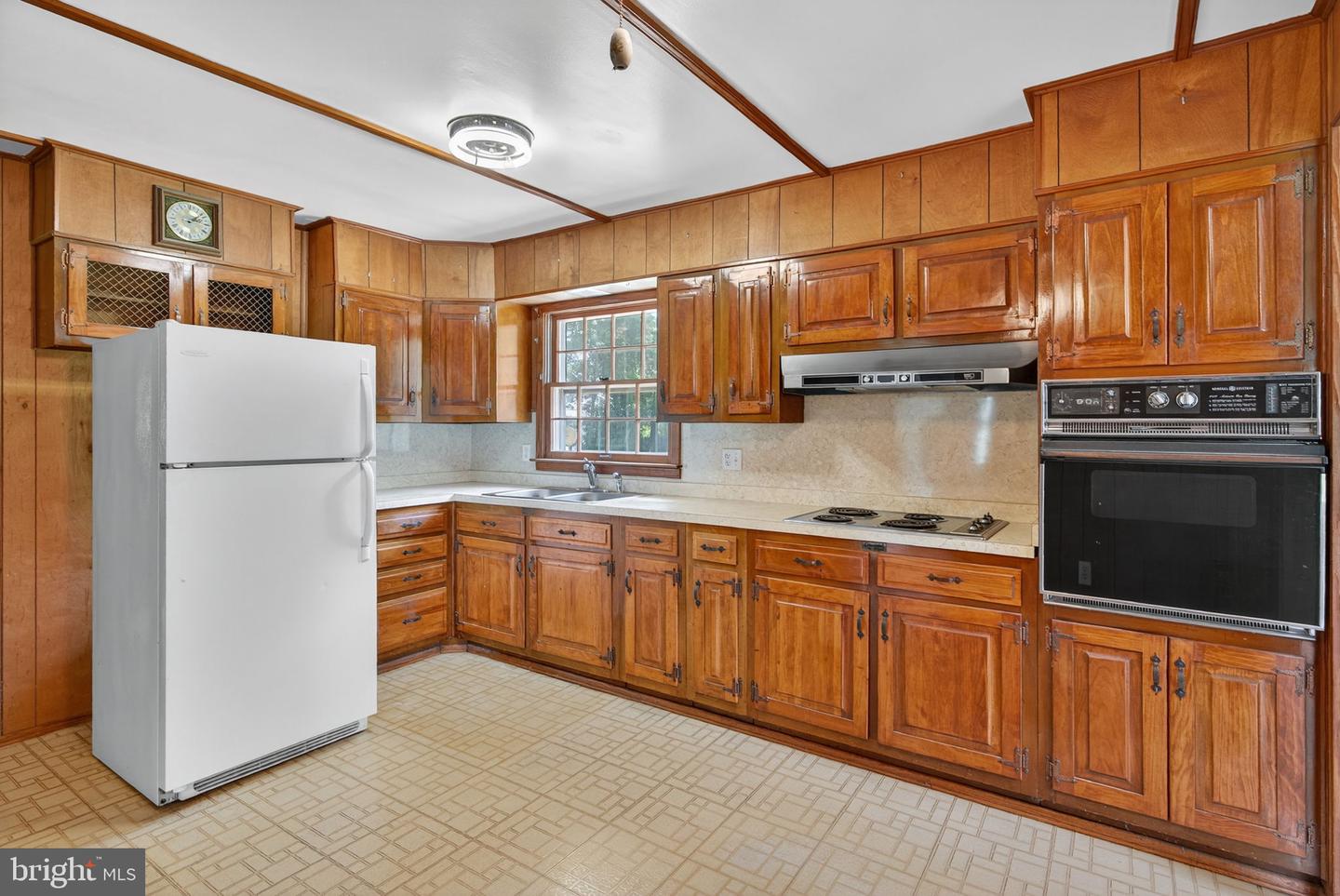11299 RUSSELL RD, HILLSBORO, Virginia 20132, 3 Bedrooms Bedrooms, ,2 BathroomsBathrooms,Residential,For sale,11299 RUSSELL RD,VALO2103034 MLS # VALO2103034