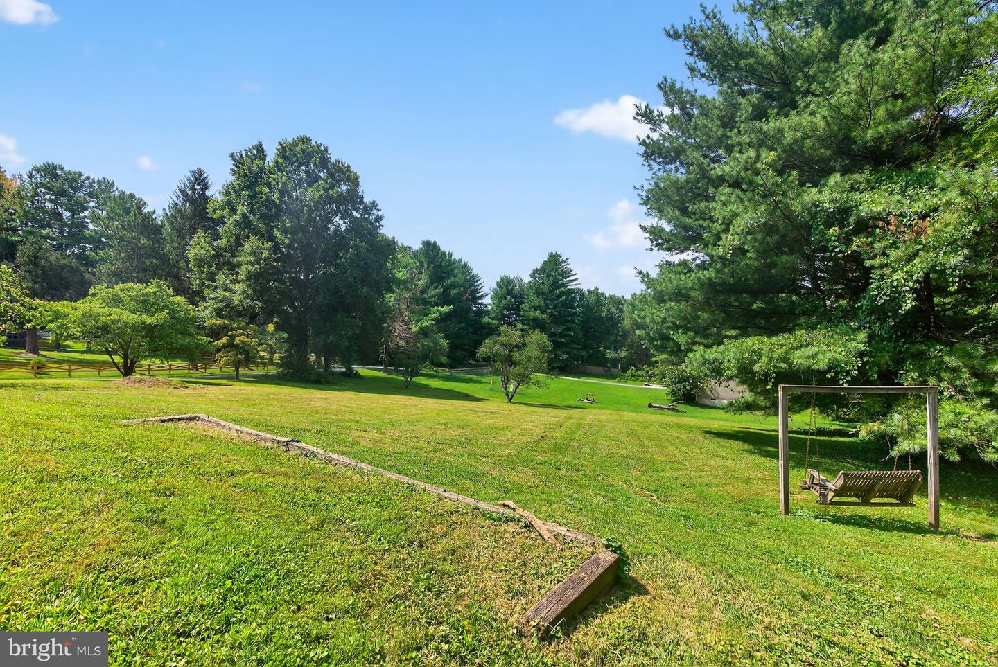 11299 RUSSELL RD, HILLSBORO, Virginia 20132, 3 Bedrooms Bedrooms, ,2 BathroomsBathrooms,Residential,For sale,11299 RUSSELL RD,VALO2103034 MLS # VALO2103034
