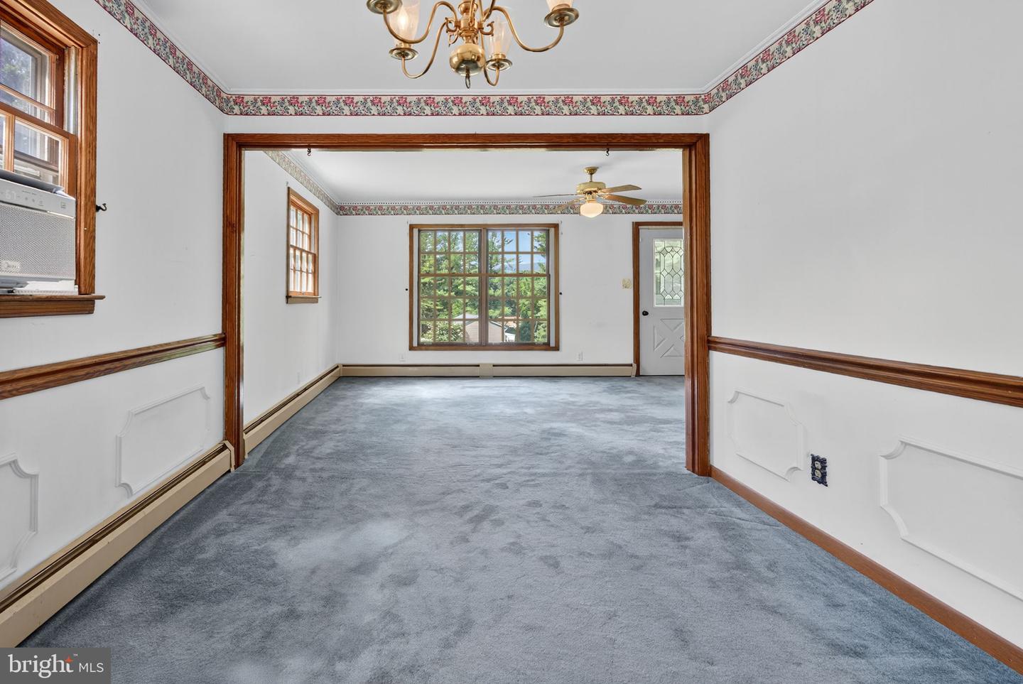 11299 RUSSELL RD, HILLSBORO, Virginia 20132, 3 Bedrooms Bedrooms, ,2 BathroomsBathrooms,Residential,For sale,11299 RUSSELL RD,VALO2103034 MLS # VALO2103034
